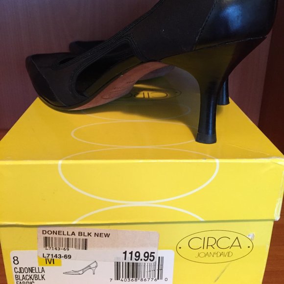 CIRCA Joan & David Shoes - Picture 2 of 2